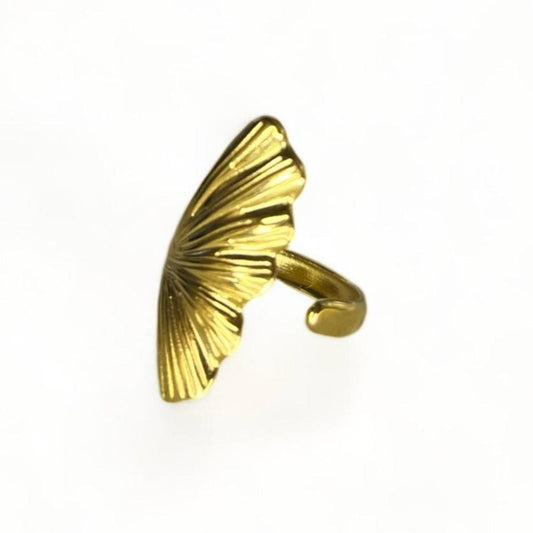 Statement beachy ring